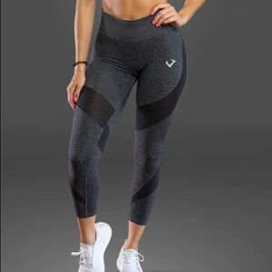 Violate the Dresscode Leggings